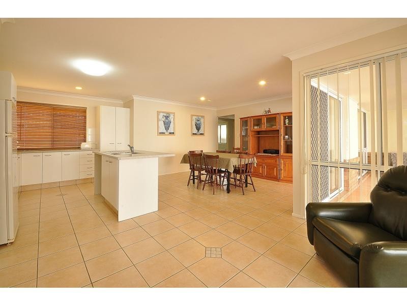 43 Rainbird Close, Burleigh Waters QLD 4220