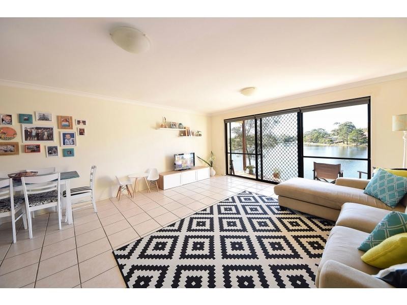 4/8 Sunbird Street, Burleigh Waters QLD 4220