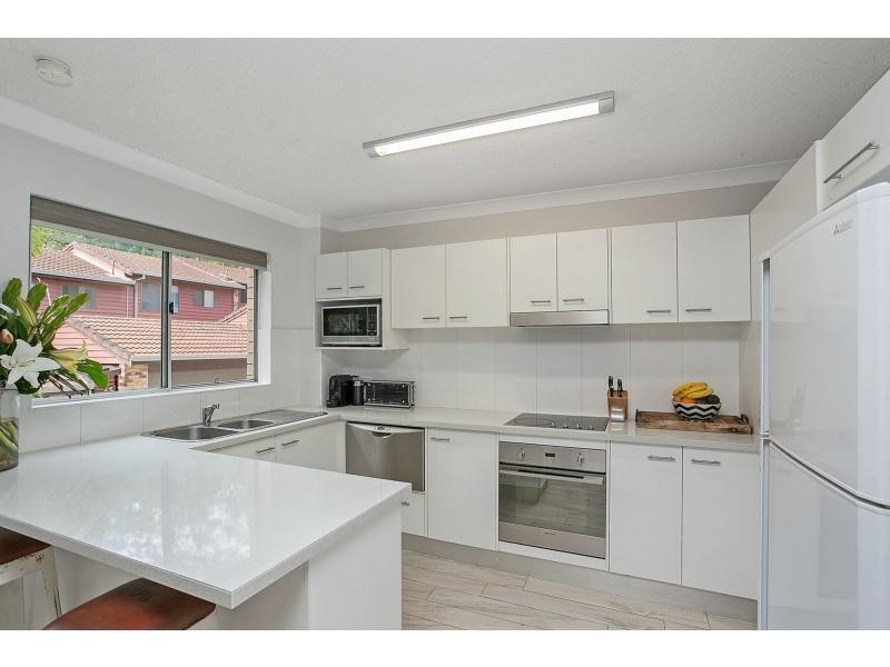 7/11 Hayle Street, Burleigh Heads QLD 4220