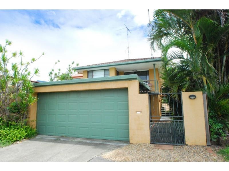 63 Bardon Avenue, Miami QLD 4220