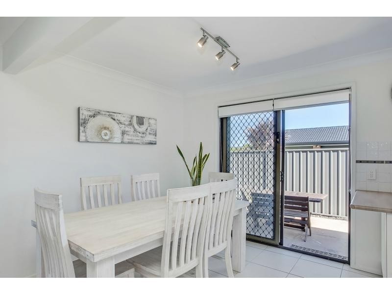 21 Auk Avenue, Burleigh Waters QLD 4220