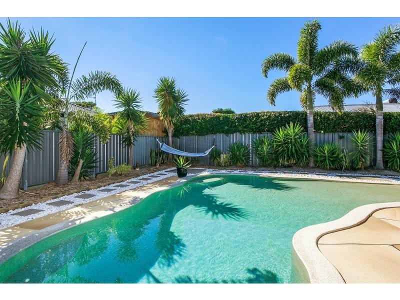 21 Auk Avenue, Burleigh Waters QLD 4220