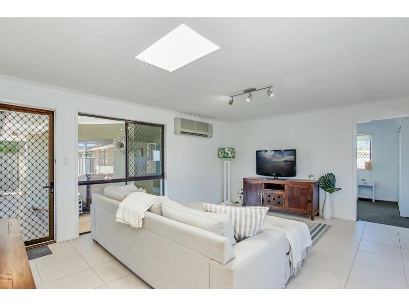 21 Auk Avenue, Burleigh Waters QLD 4220