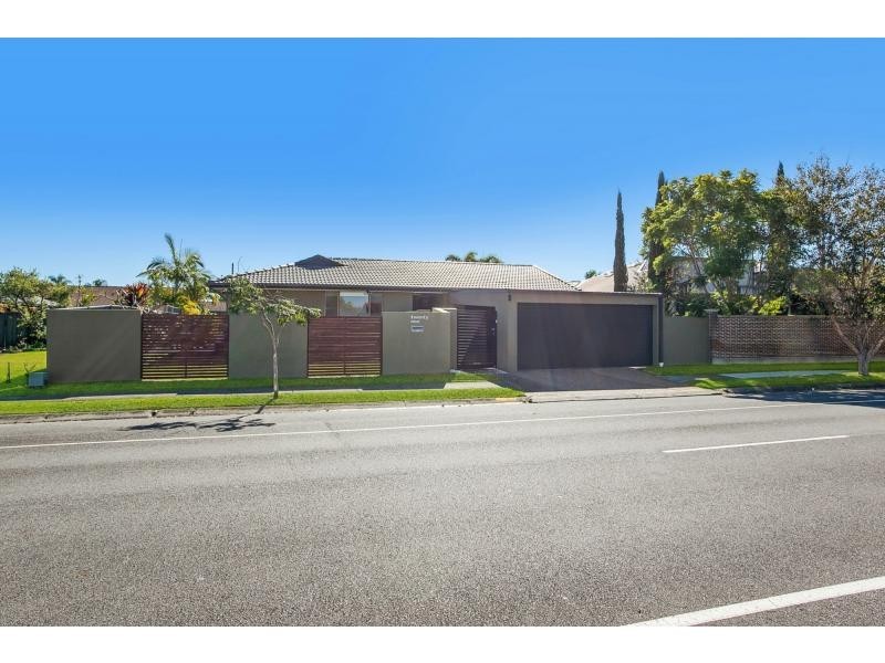 21 Auk Avenue, Burleigh Waters QLD 4220