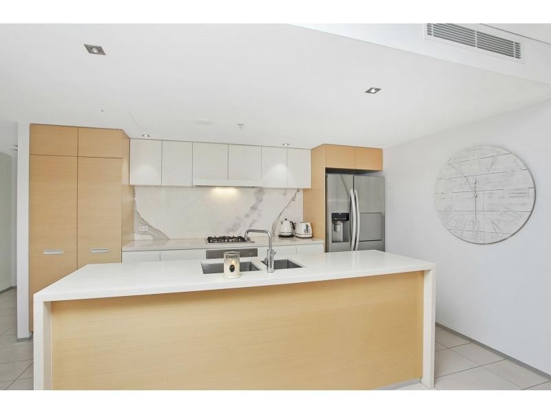 2025/2/14 The Esplanade, Burleigh Heads QLD 4220