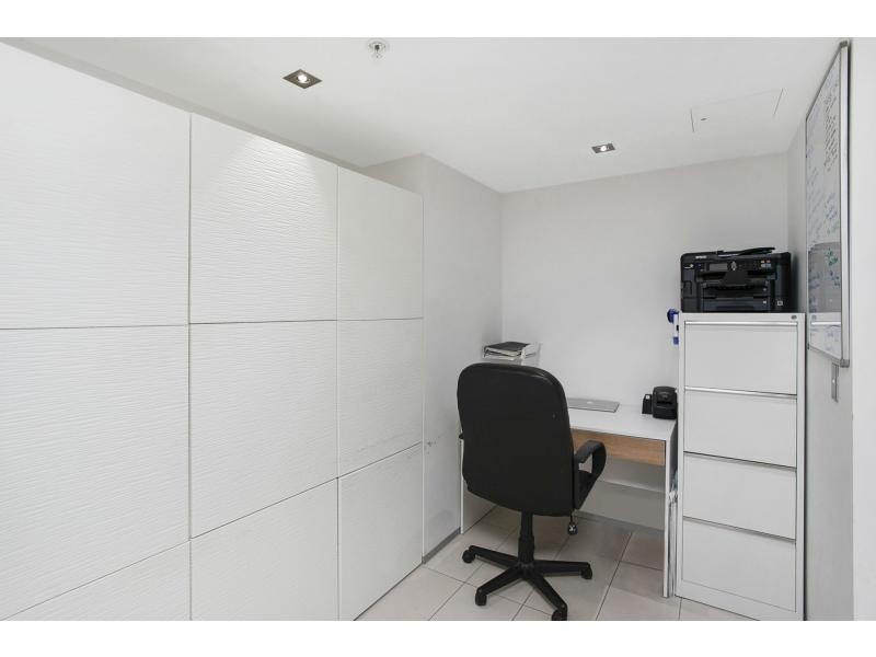 2025/2/14 The Esplanade, Burleigh Heads QLD 4220