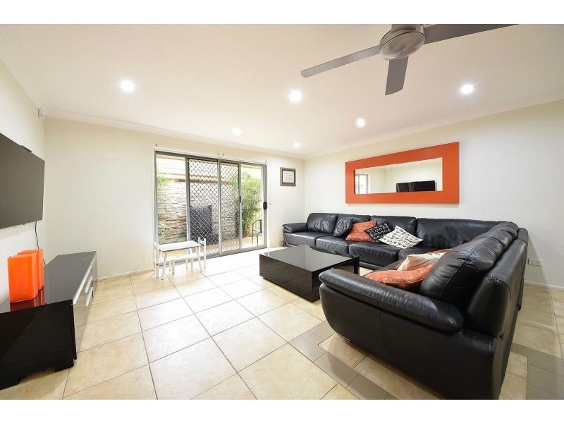 20 Bluejay Street, Burleigh Waters QLD 4220