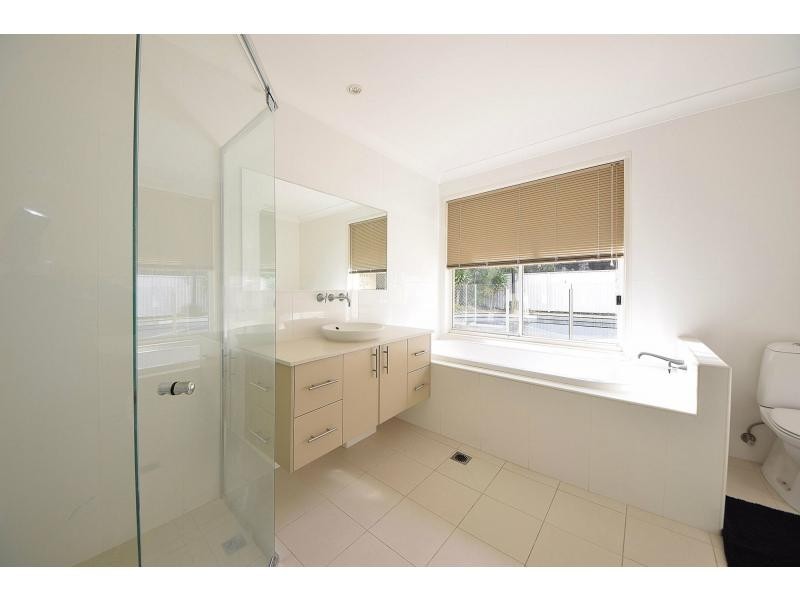 20 Bluejay Street, Burleigh Waters QLD 4220