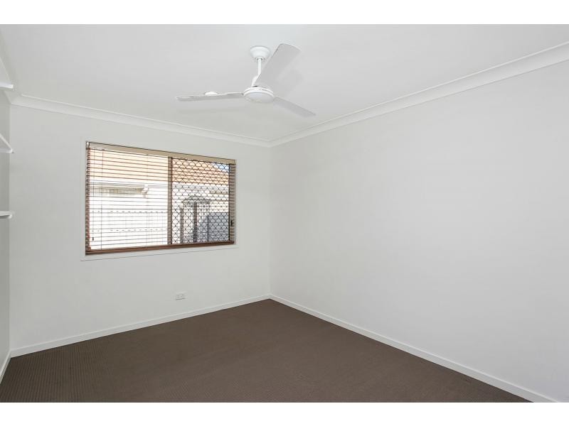 8 Sparrow Place, Burleigh Waters QLD 4220