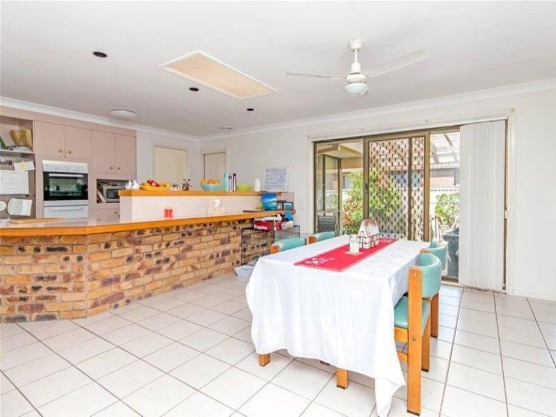 12 Cuckoo Crescent, Burleigh Waters QLD 4220