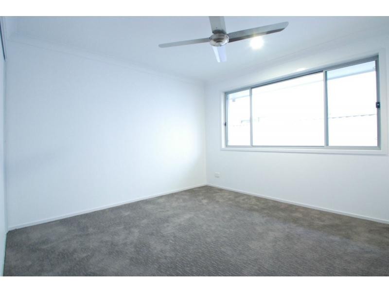 2/84 Nobby Parade, Miami QLD 4220
