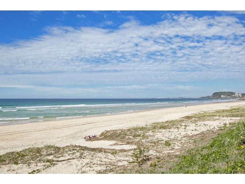 2/21 Messines Crescent, Miami QLD 4220