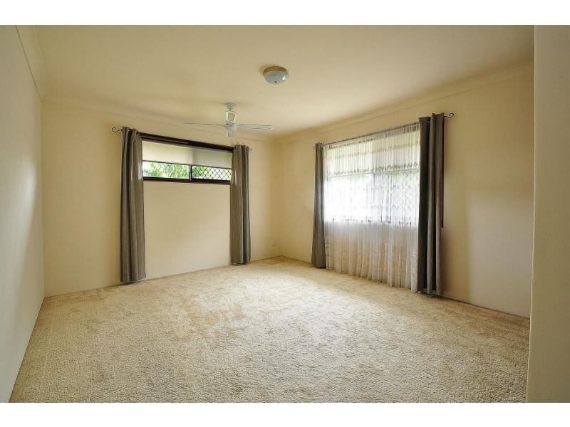 1/8 Doggett Drive, Miami QLD 4220