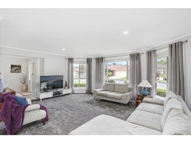 11 Gannet Street, Burleigh Waters QLD 4220