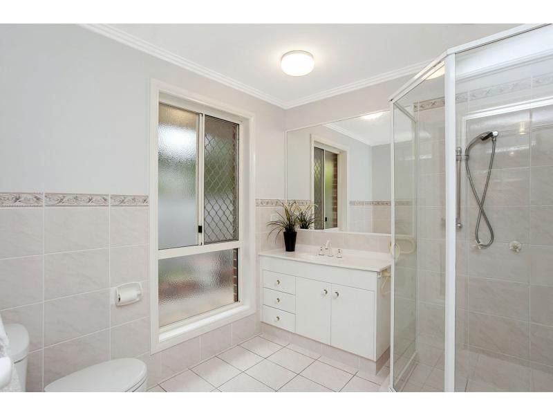 11 Gannet Street, Burleigh Waters QLD 4220