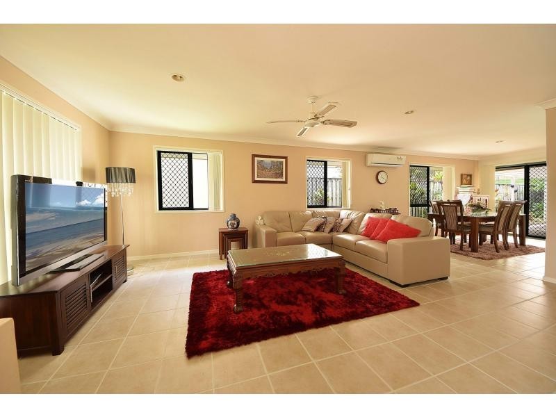 43 Seville Circuit, Burleigh Waters QLD 4220