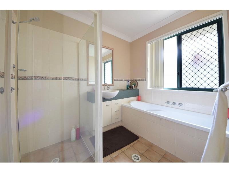 43 Seville Circuit, Burleigh Waters QLD 4220