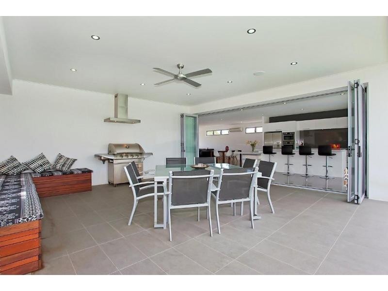 40 Banksia Broadway, Burleigh Waters QLD 4220