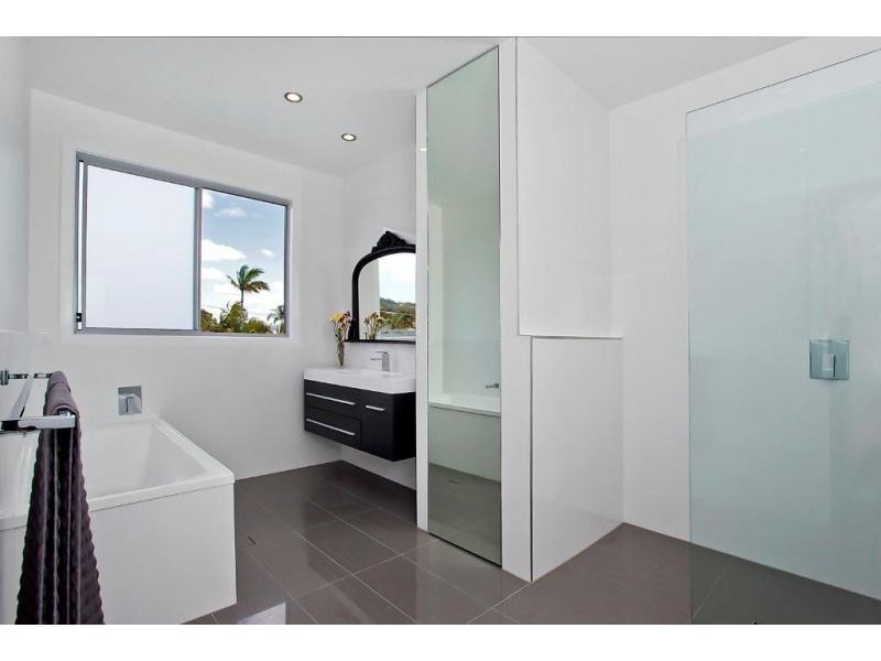 40 Banksia Broadway, Burleigh Waters QLD 4220