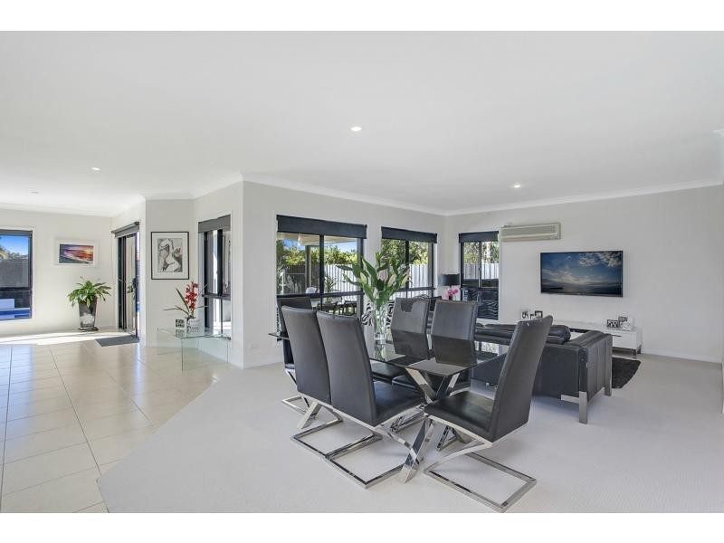 40 Tropicana Circuit, Burleigh Waters QLD 4220