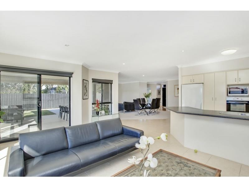 40 Tropicana Circuit, Burleigh Waters QLD 4220