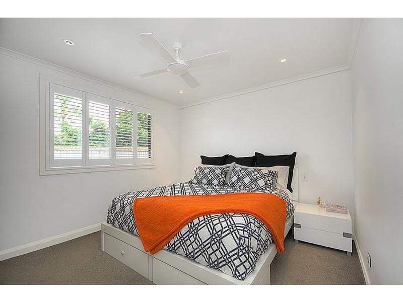 7 Frascati Street, Mermaid Waters QLD 4218