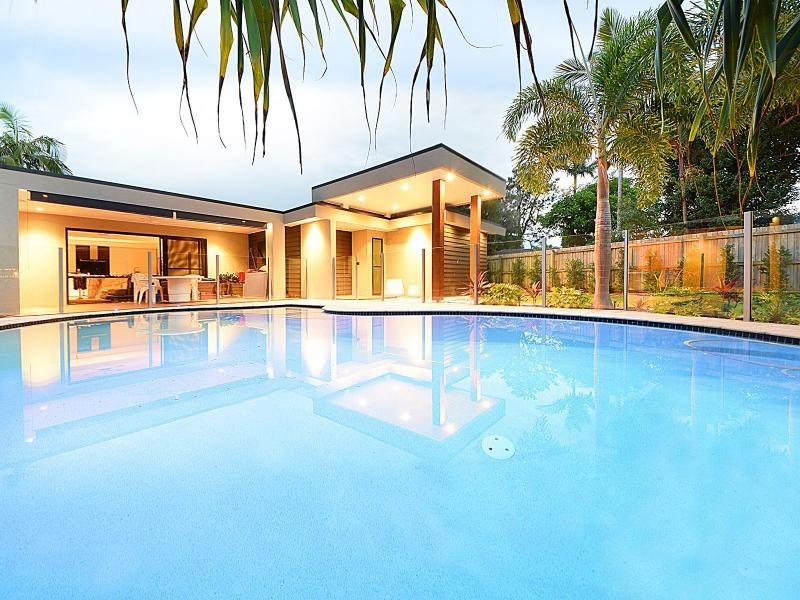 7 Frascati Street, Mermaid Waters QLD 4218