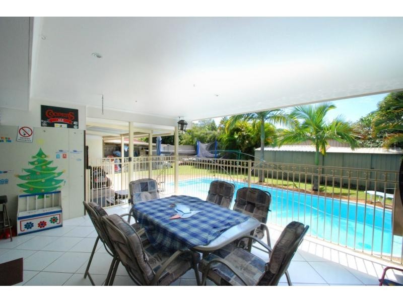 67 Japonica Drive, Palm Beach QLD 4221
