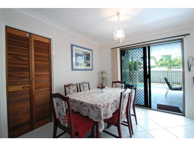 67 Japonica Drive, Palm Beach QLD 4221