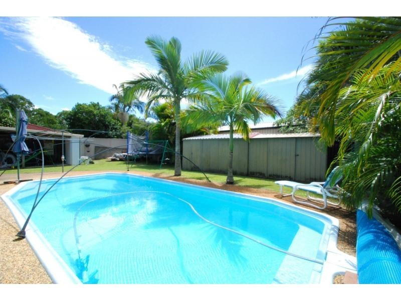 67 Japonica Drive, Palm Beach QLD 4221
