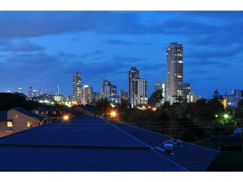 6/2 Stanley Street, Burleigh Heads QLD 4220