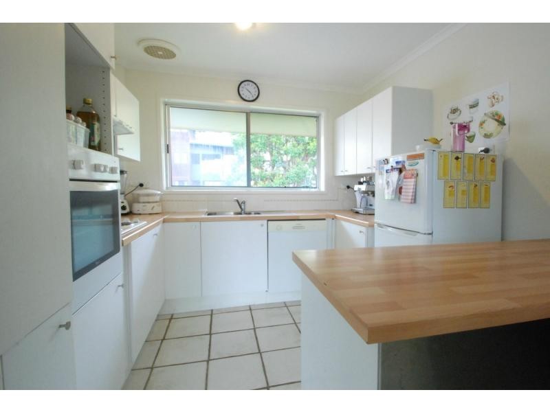 6/2 Stanley Street, Burleigh Heads QLD 4220