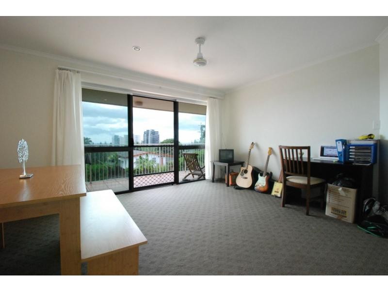 6/2 Stanley Street, Burleigh Heads QLD 4220