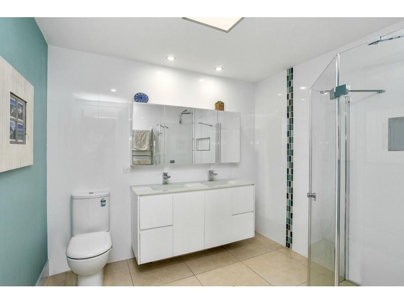 4 Seahawk Crescent, Burleigh Waters QLD 4220