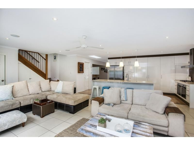 4 Seahawk Crescent, Burleigh Waters QLD 4220
