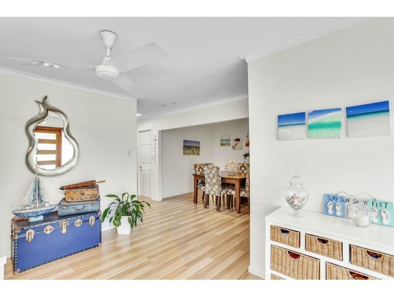 4 Seahawk Crescent, Burleigh Waters QLD 4220