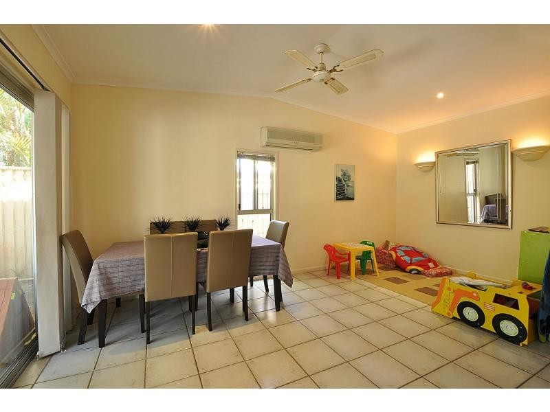 35 Nobby Parade, Miami QLD 4220