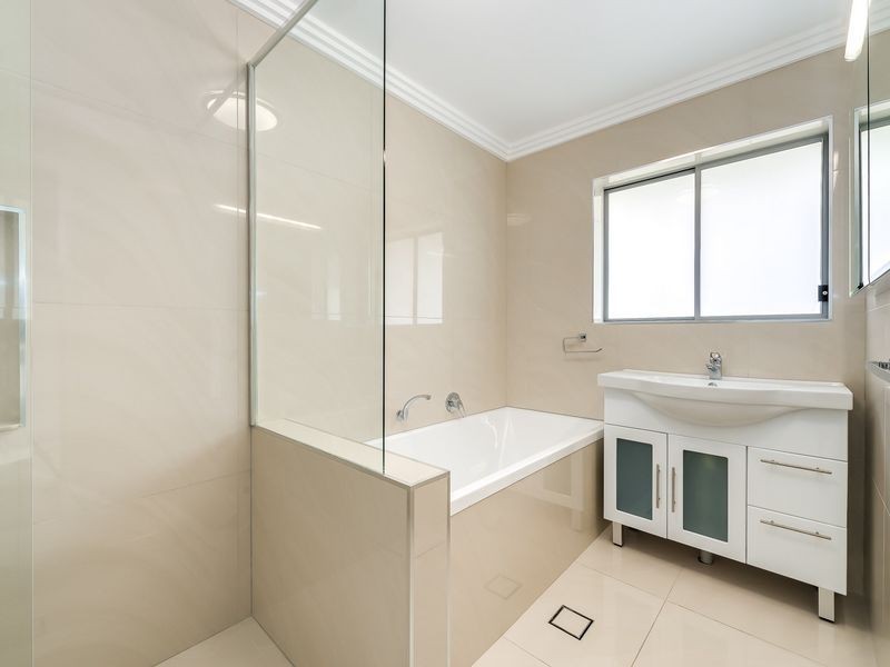 30 Lemana Lane, Burleigh Heads QLD 4220