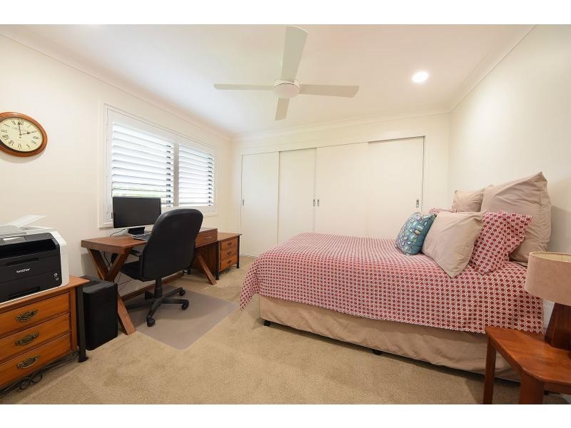 18 Bellbird Avenue, Burleigh Waters QLD 4220