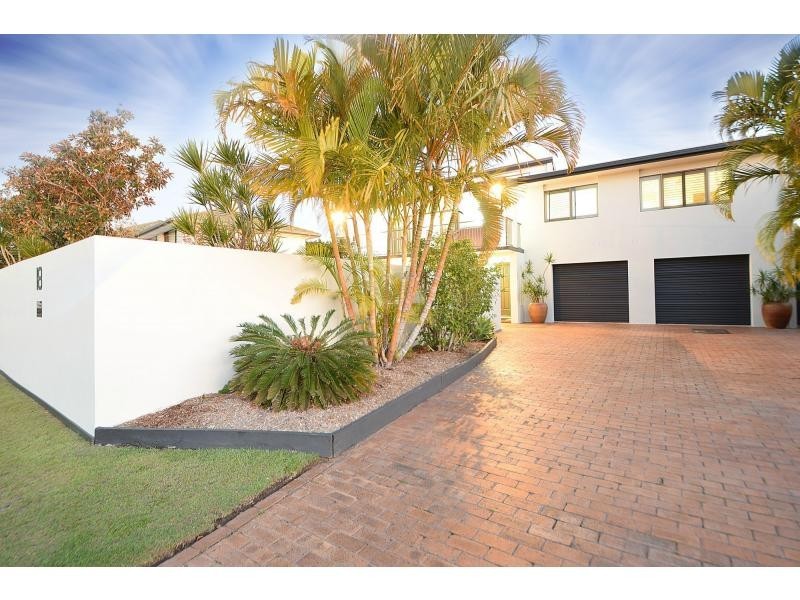 18 Bellbird Avenue, Burleigh Waters QLD 4220