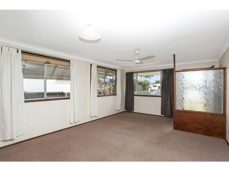 76 Chainey Avenue, Miami QLD 4220