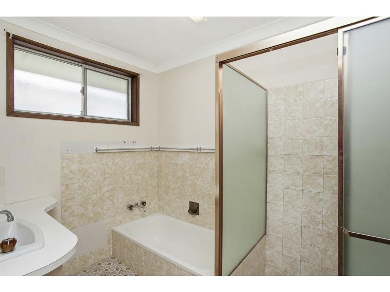 76 Chainey Avenue, Miami QLD 4220