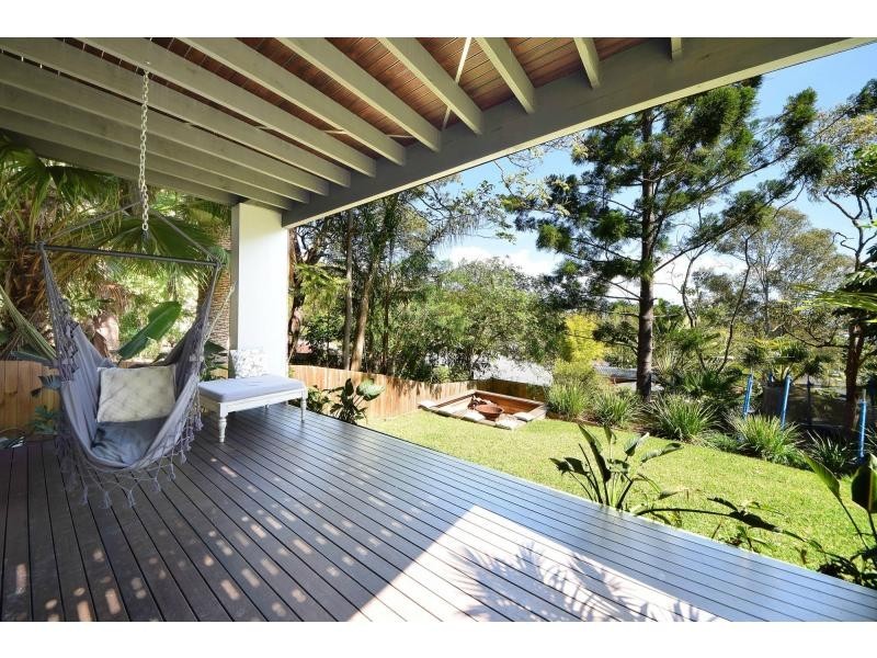 202 Ocean Parade, Burleigh Heads QLD 4220