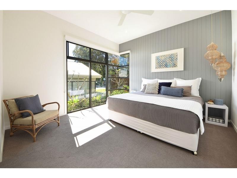 202 Ocean Parade, Burleigh Heads QLD 4220