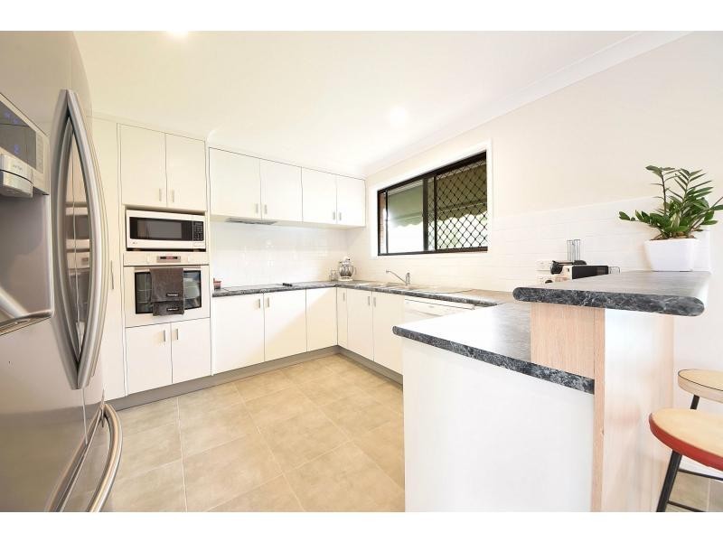 7 Carib Court, Burleigh Waters QLD 4220