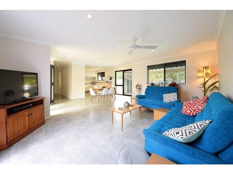 7 Carib Court, Burleigh Waters QLD 4220