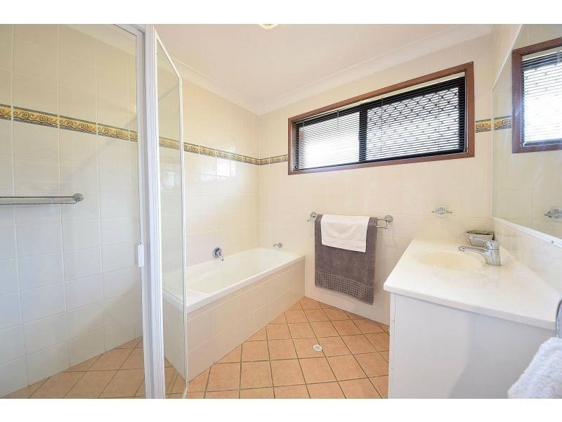 7 Carib Court, Burleigh Waters QLD 4220