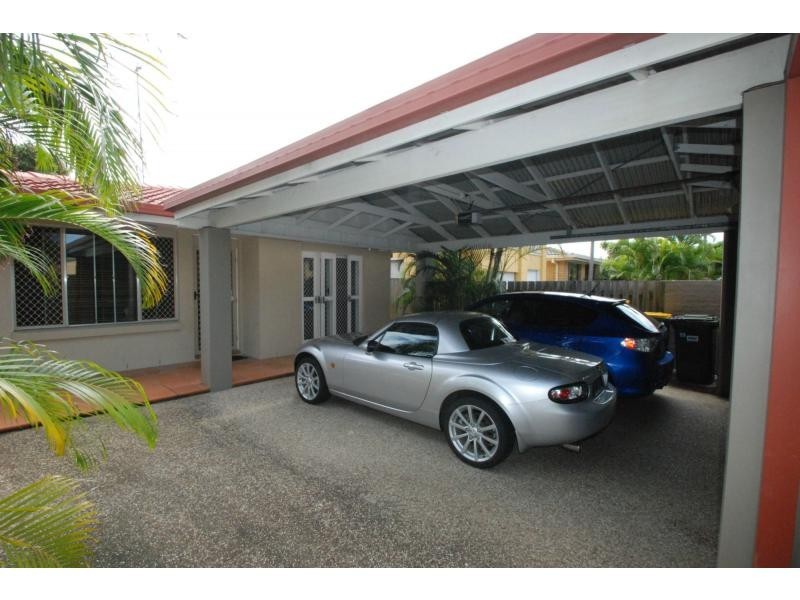 53 Chainey Avenue, Miami QLD 4220