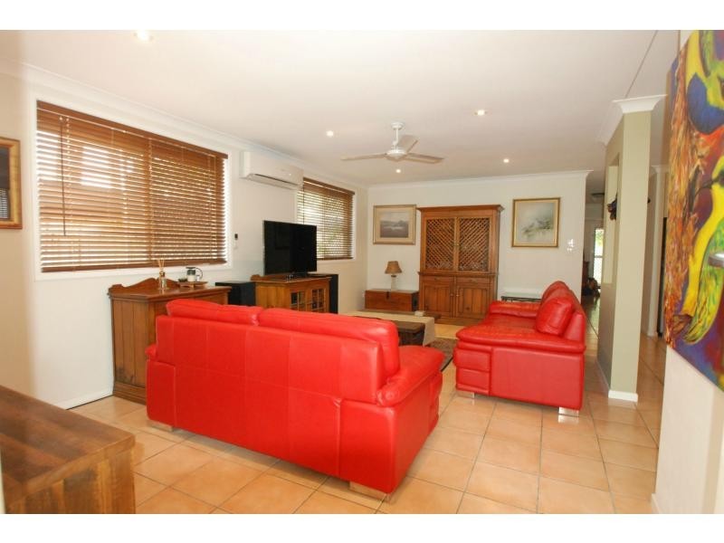 53 Chainey Avenue, Miami QLD 4220