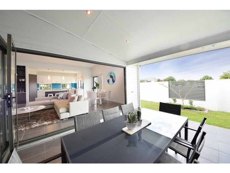 30 Galley Road, Hope Island QLD 4212